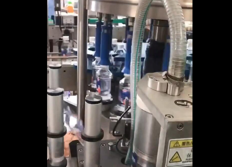 方瓶OPP貼標機
