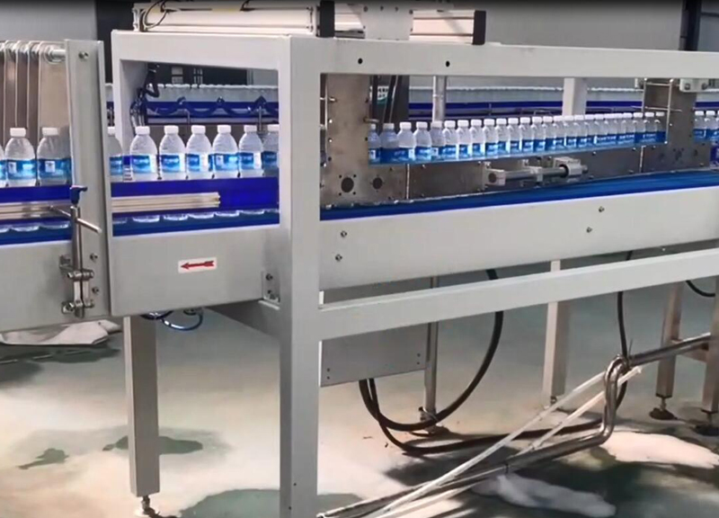 瓶裝水收縮包裝機